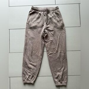 ARITZIA SWEATPANTS